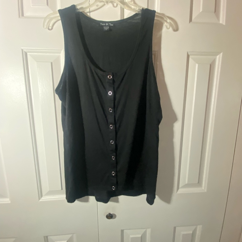 Twist Tees Black Button-Front Sleeveless Tank